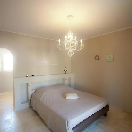 Villa In Provence With Infinity Pool